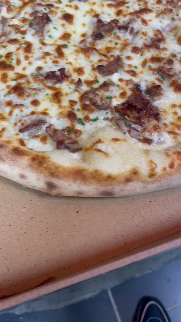 LA PETITE PIZZA · Photos 9