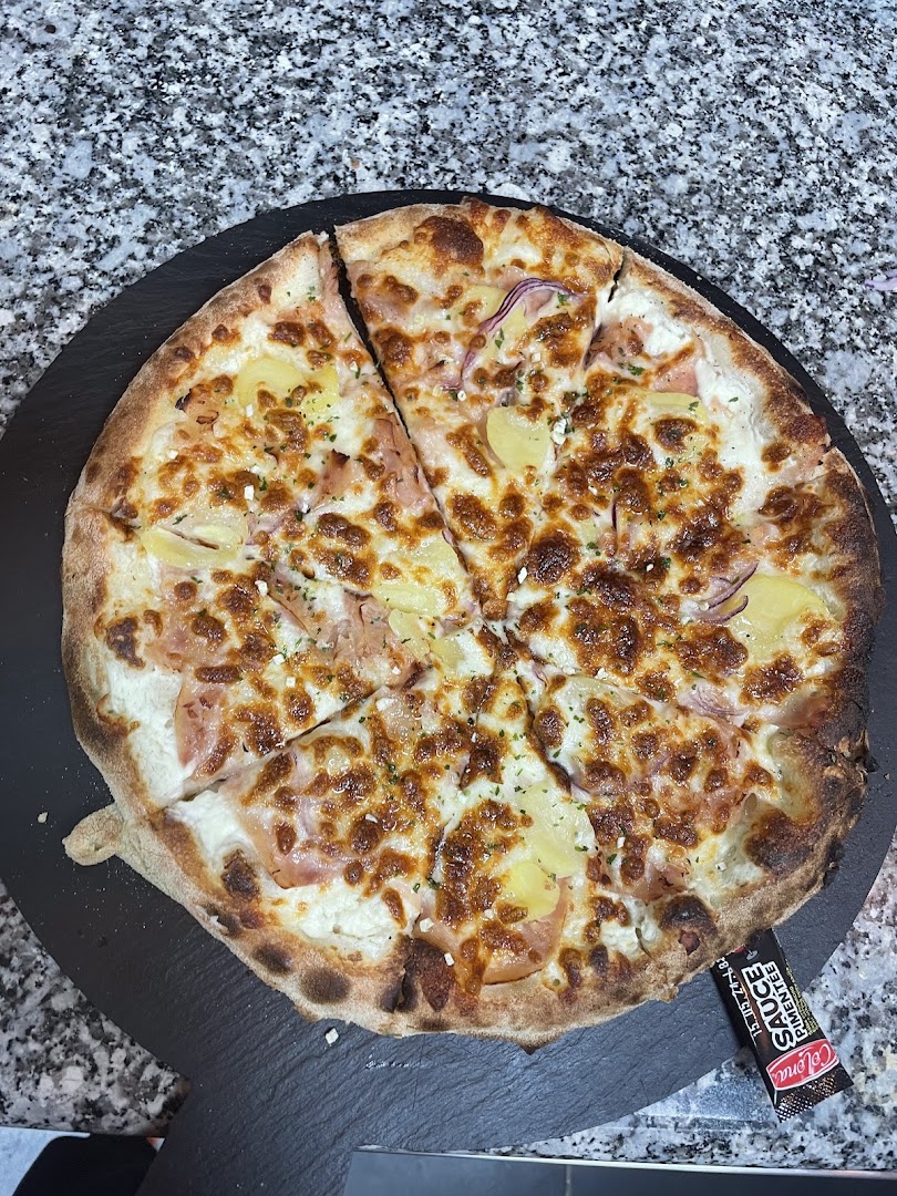 LA PETITE PIZZA · Photos 5