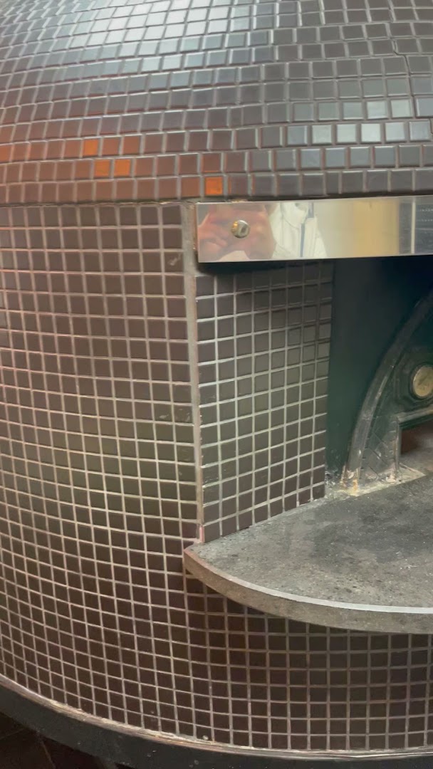 LA PETITE PIZZA · Photos 11